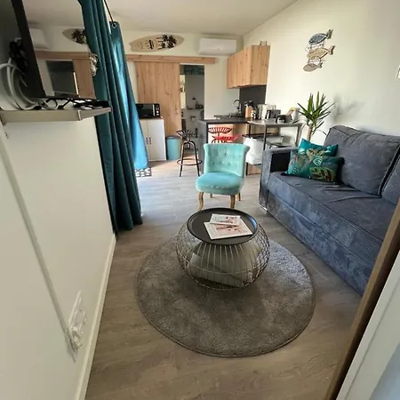 Apartment Charmante Maison A 2 Pas De La Avec Son Jardin Pour 2 Adultes Et 2 Enfants