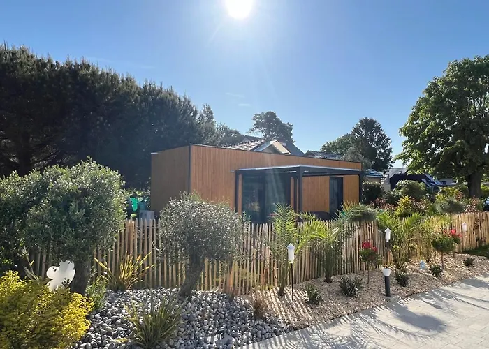 Charmante Maison à 2 Pas De La Avec Son Jardin Pour 2 Adultes Et 2 Enfants * Merville-Franceville-Plage