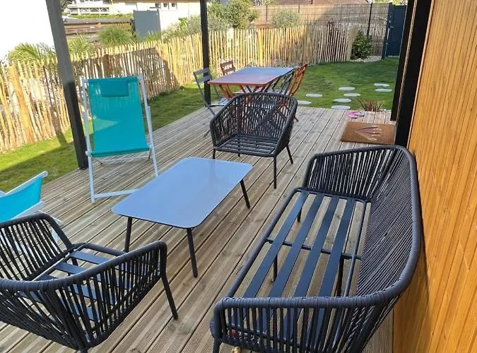 Charmante Maison à 2 Pas De La Avec Son Jardin Pour 2 Adultes Et 2 Enfants *