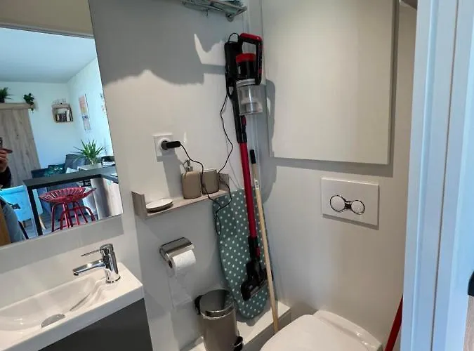 Charmante Maison à 2 Pas De La Avec Son Jardin Pour 2 Adultes Et 2 Enfants Apartamento *