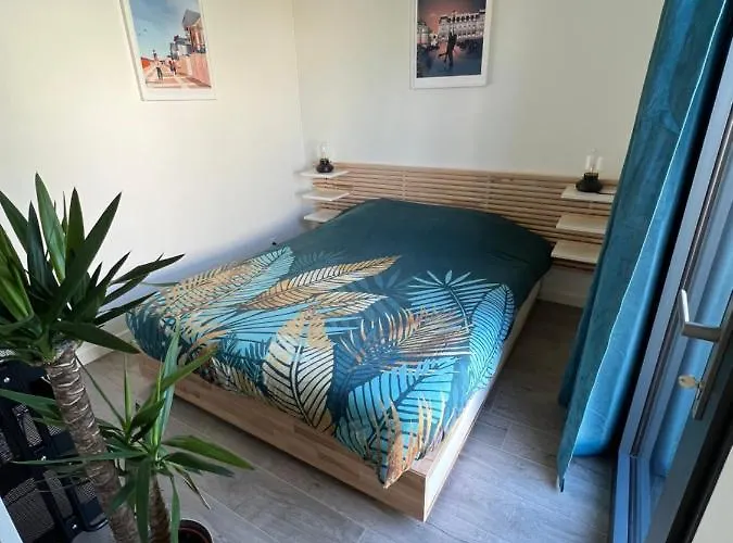 Charmante Maison à 2 Pas De La Avec Son Jardin Pour 2 Adultes Et 2 Enfants Apartamento *